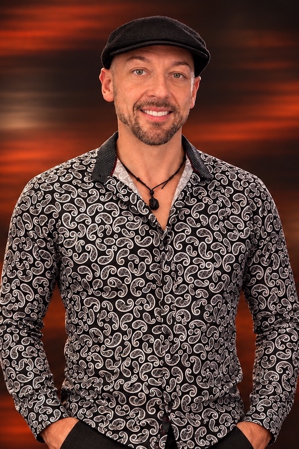 Jamie Mahn, studio portrait, 2026